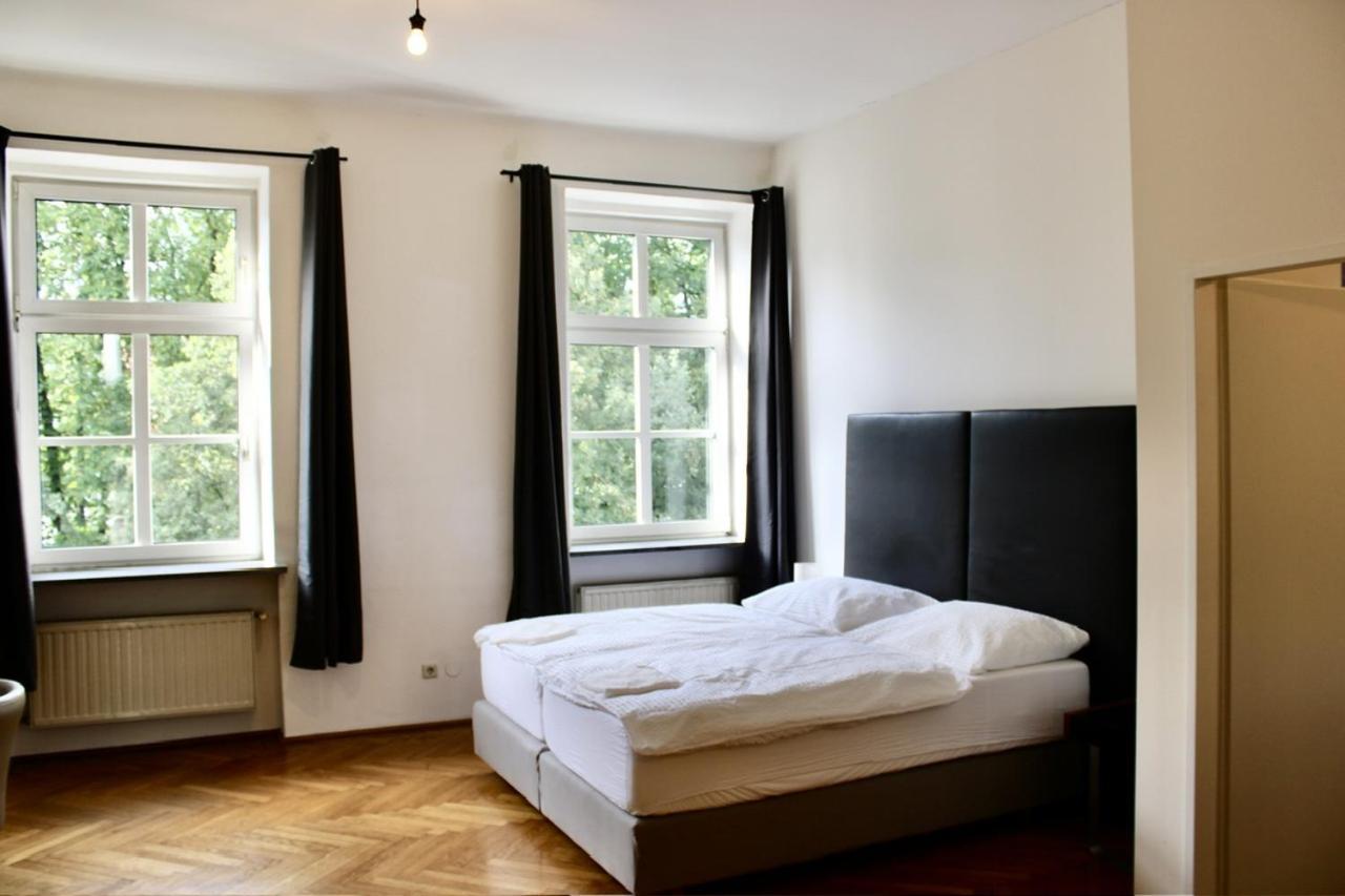 Linz City Appartements 24H Check-In Exterior photo