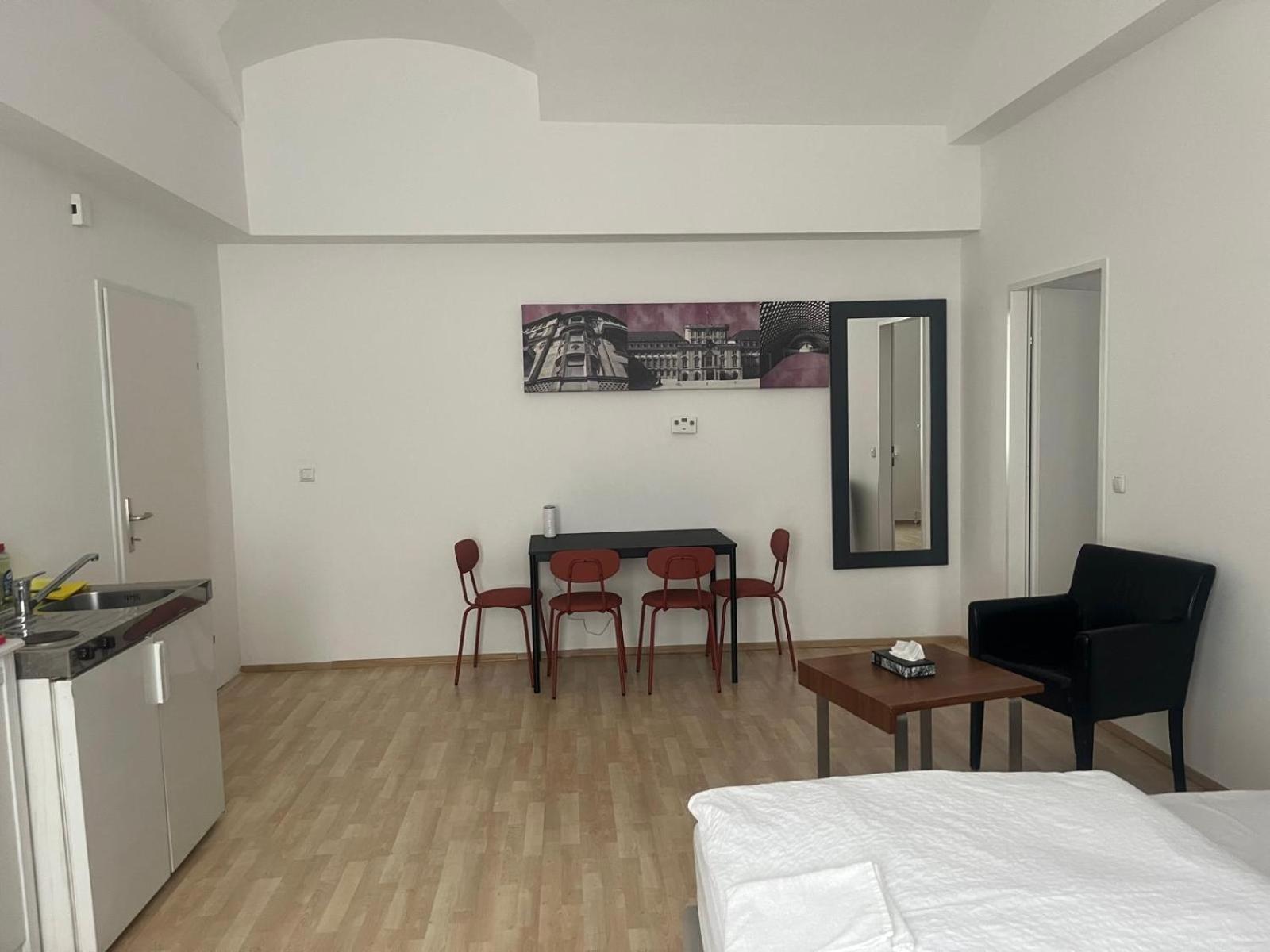 Linz City Appartements 24H Check-In Exterior photo